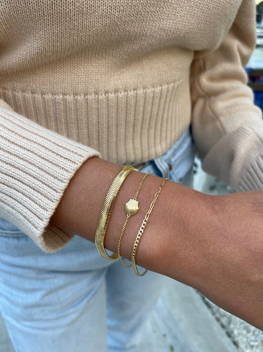 Single Seashell Station Bracelet