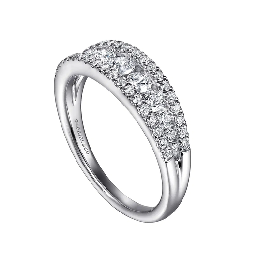 14K White Gold Graduating Diamond Wide Band Ring